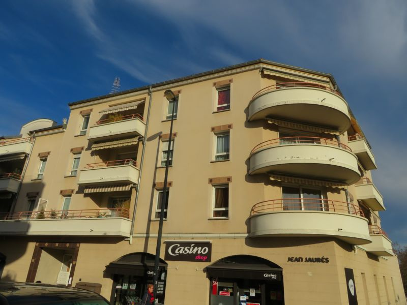 location Quartier Jeanne d'Arc T2 en résidence de standing location Quartier Jeanne d'Arc T2 en résidence de standing